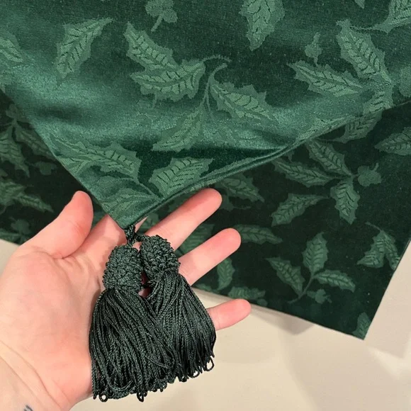 Lenox Green Holly Table Runner - Picture 4 of 5